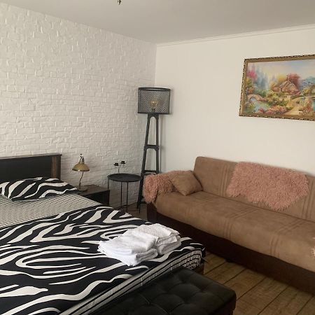 Garsoniera 1 Decembrie Leilighet Alba Iulia Eksteriør bilde